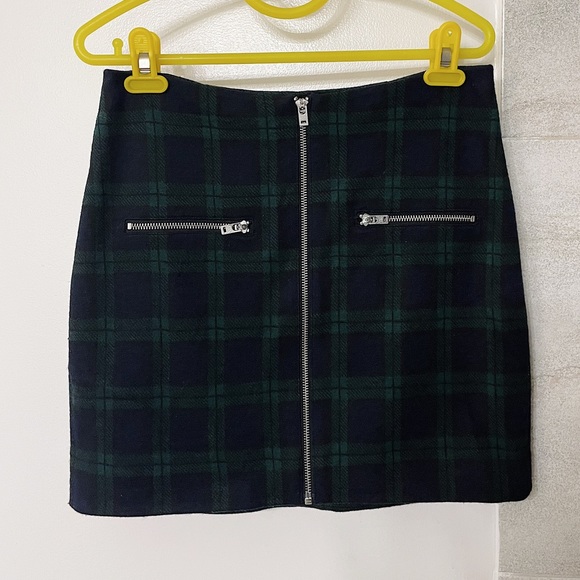 Madewell | Tartan Wool-Blend Mini Skirt | Size 2 - Picture 2 of 3